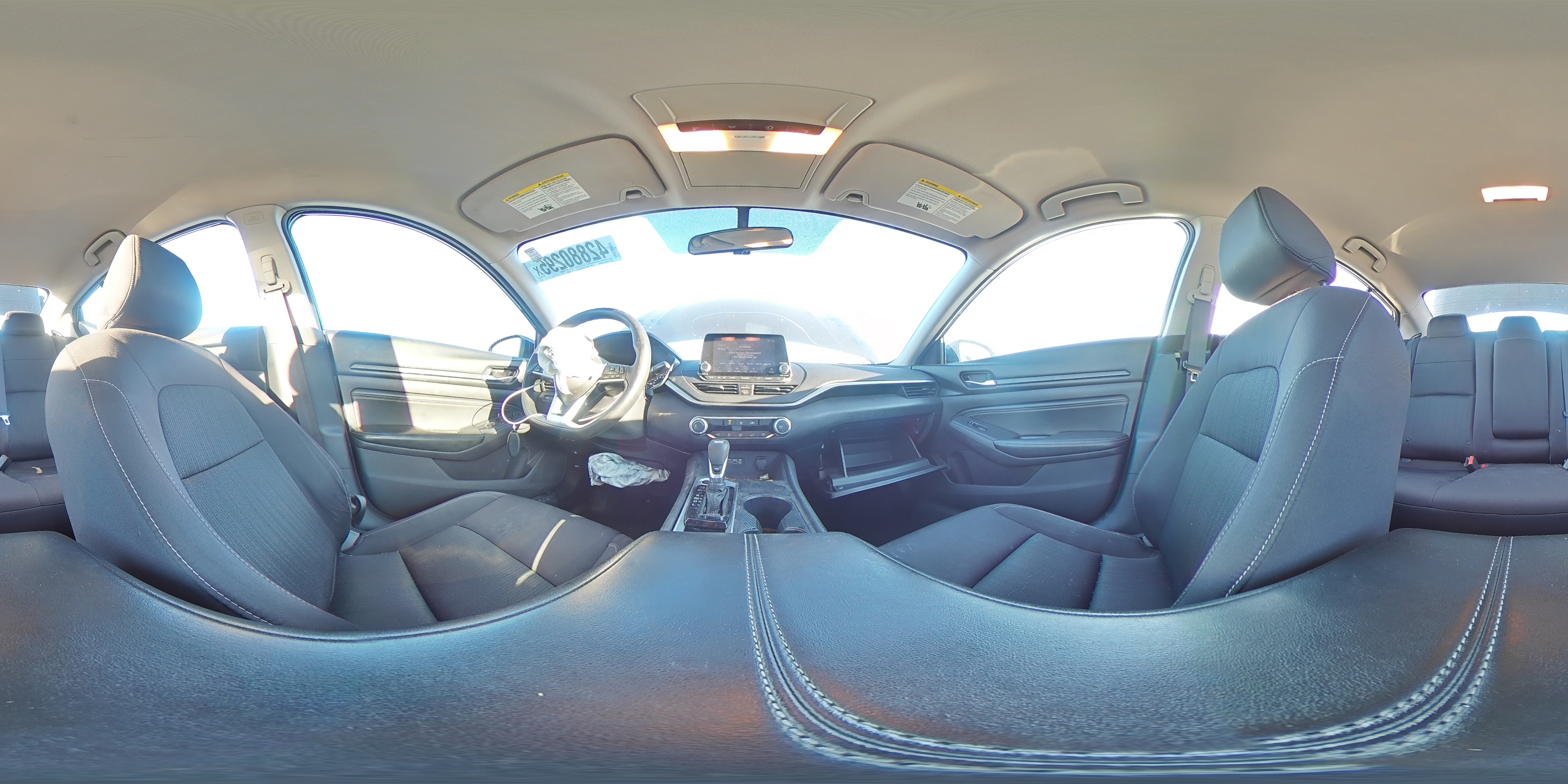 2020 Nissan Altima - Image 13