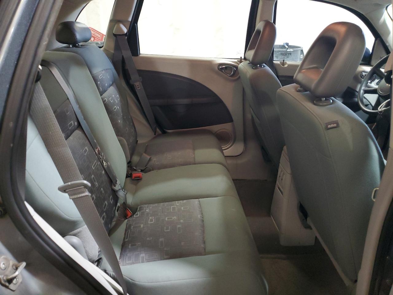 2009 Chrysler PT Cruiser - Image 10