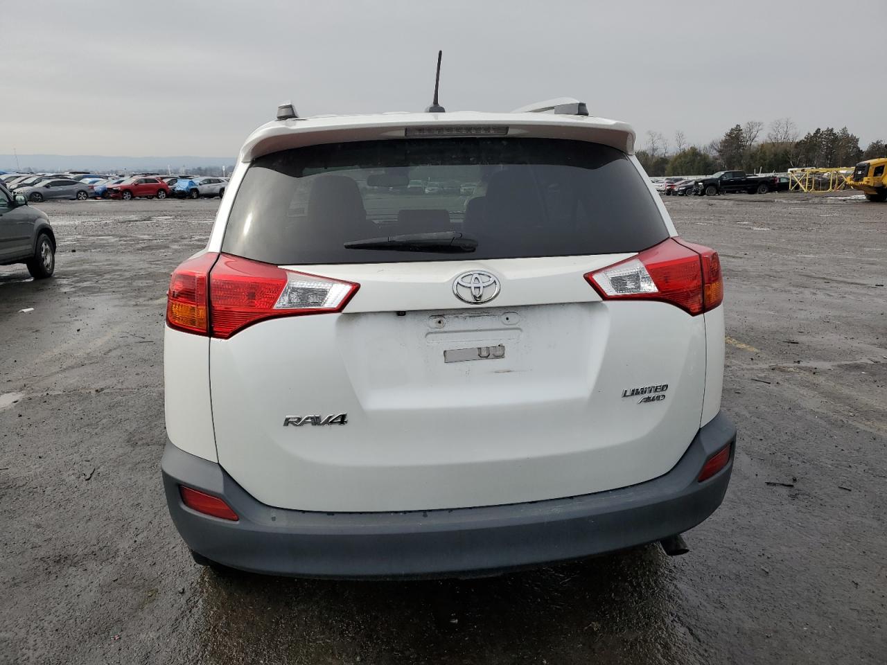 2015 Toyota RAV 4 - Image 6