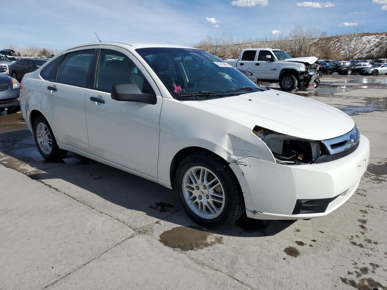 2010 Ford Focus - Image 4