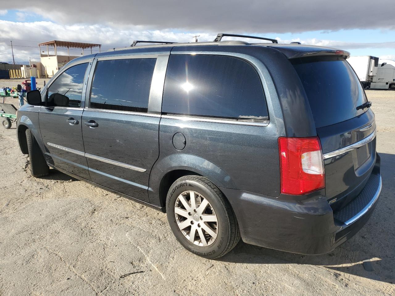 2014 Chrysler Town & Country - Image 2