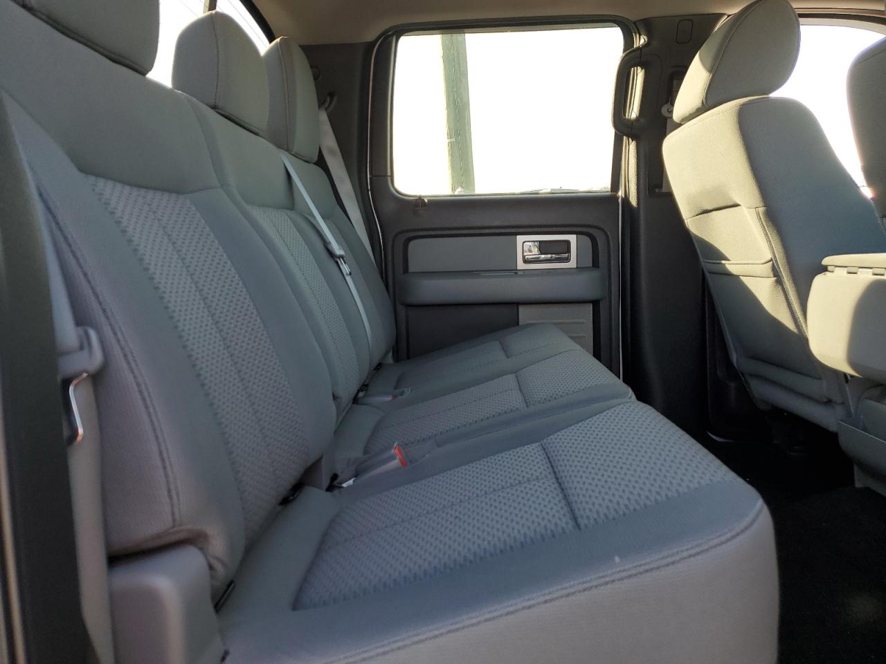2011 Ford F-150 - Image 10