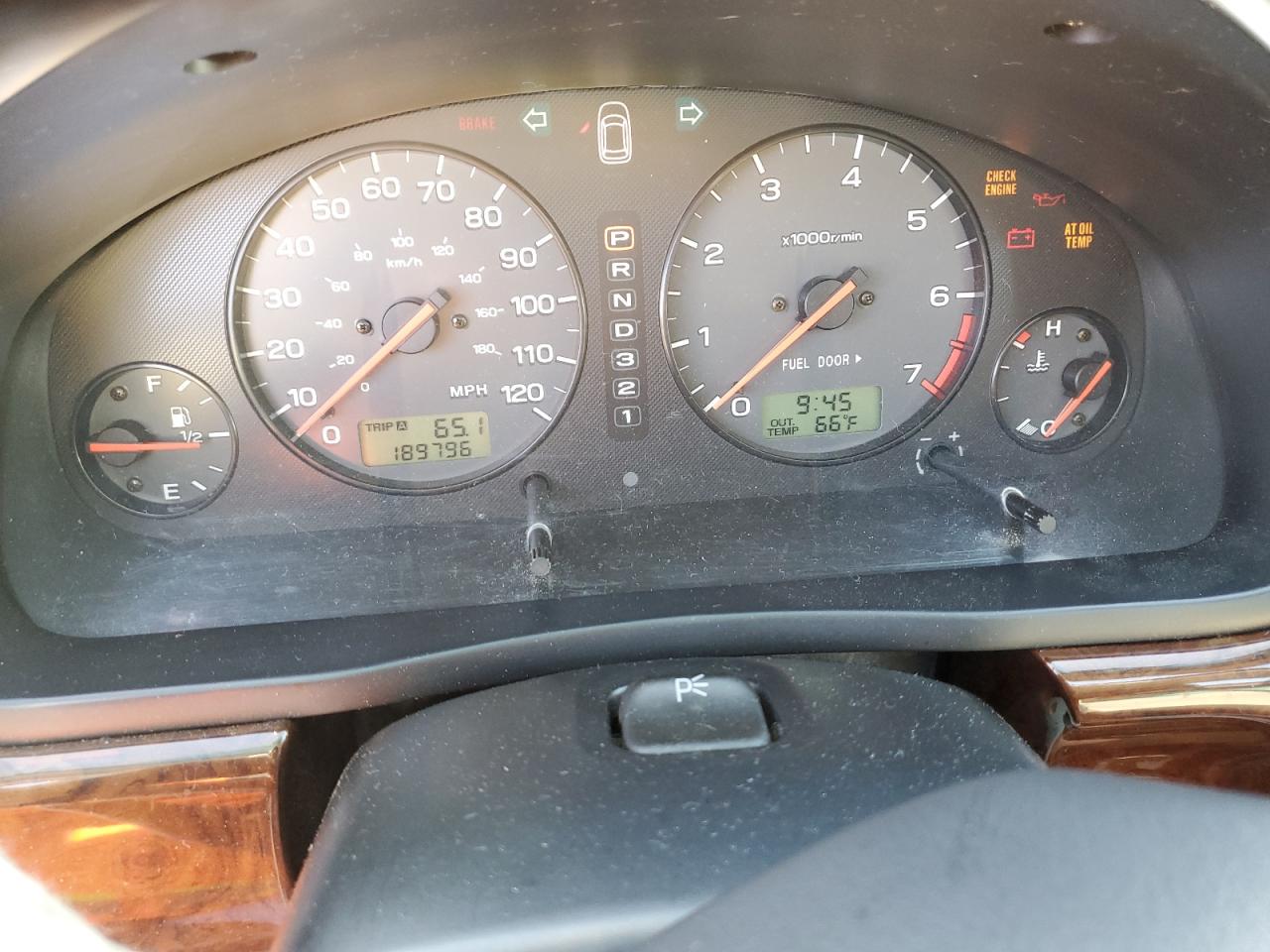 2002 Subaru Legacy - Image 9