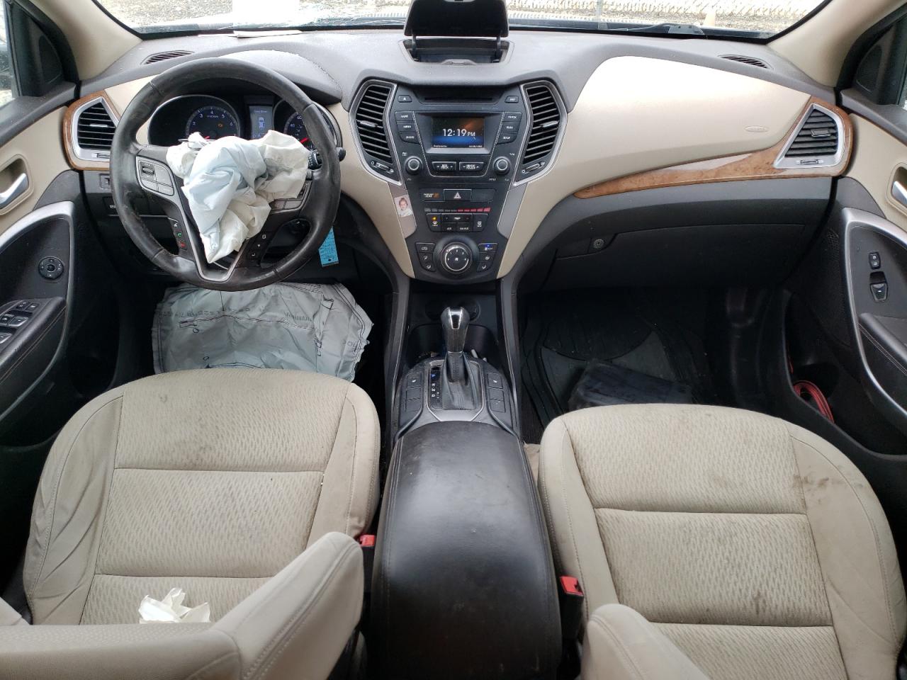 2014 Hyundai Santa Fe - Image 8