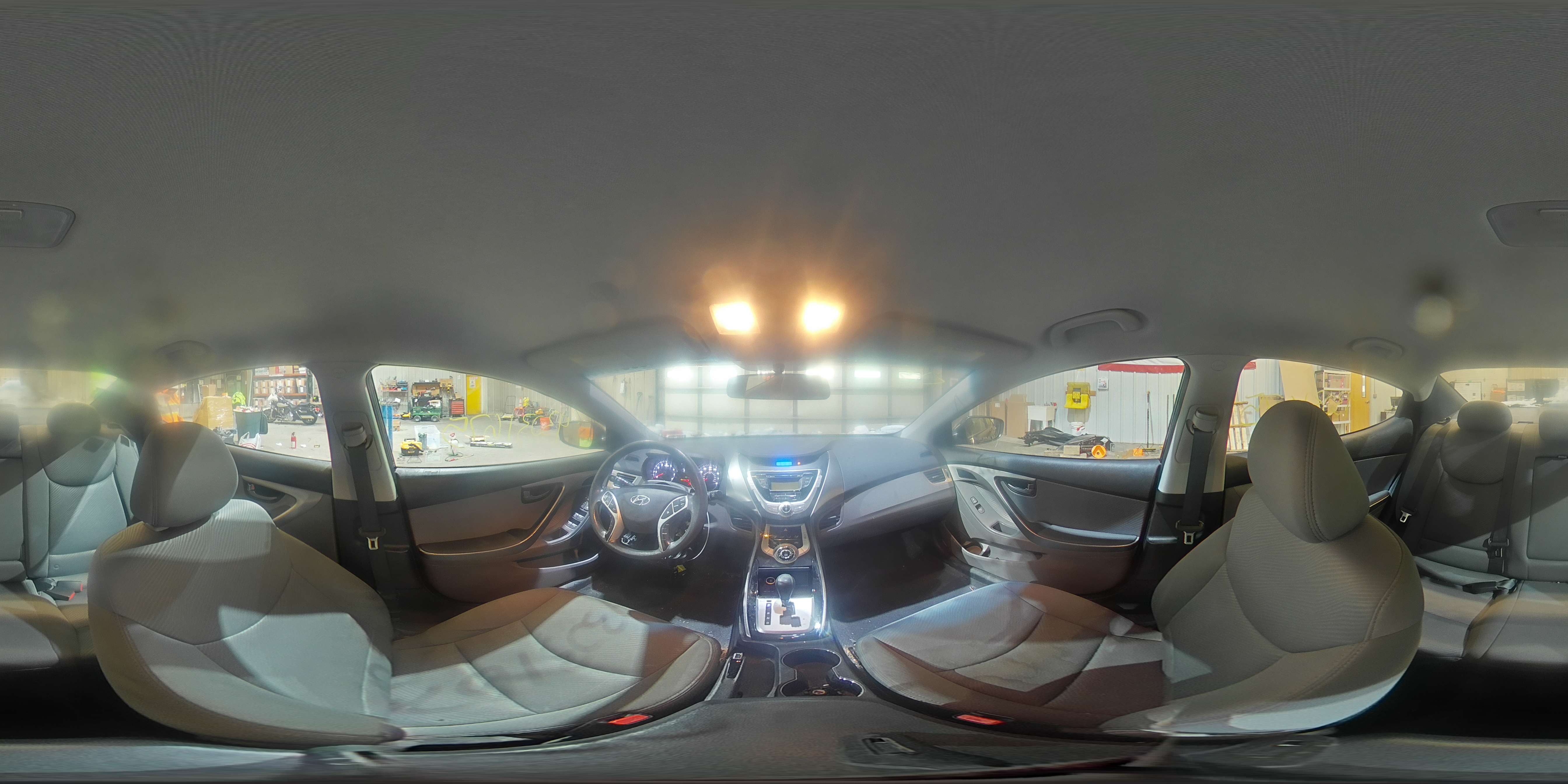 2012 Hyundai Elantra - Image 12
