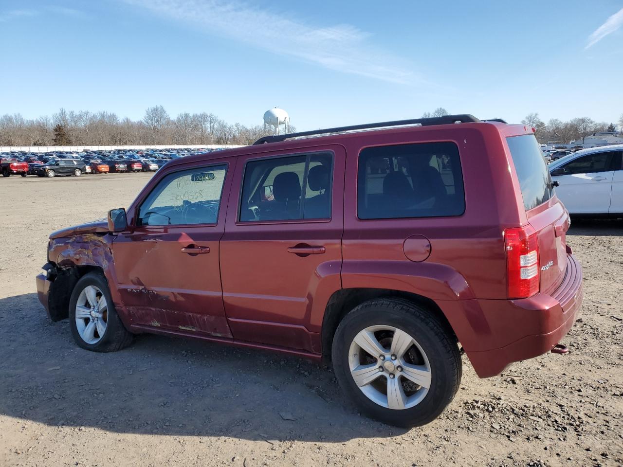 2011 Jeep Liberty (Patriot) - Image 2
