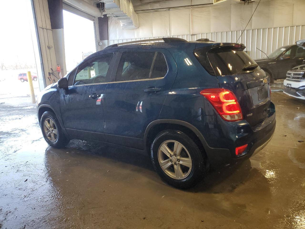 2019 Chevrolet Trax - Image 2