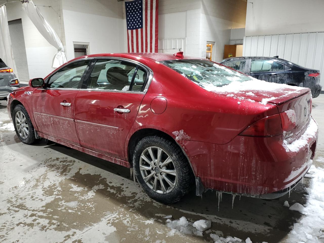 2011 Buick Lucerne - Image 2