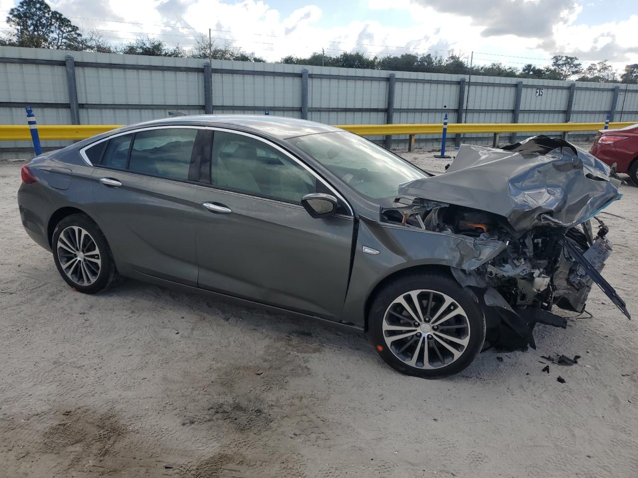 2018 Buick Regal - Image 4