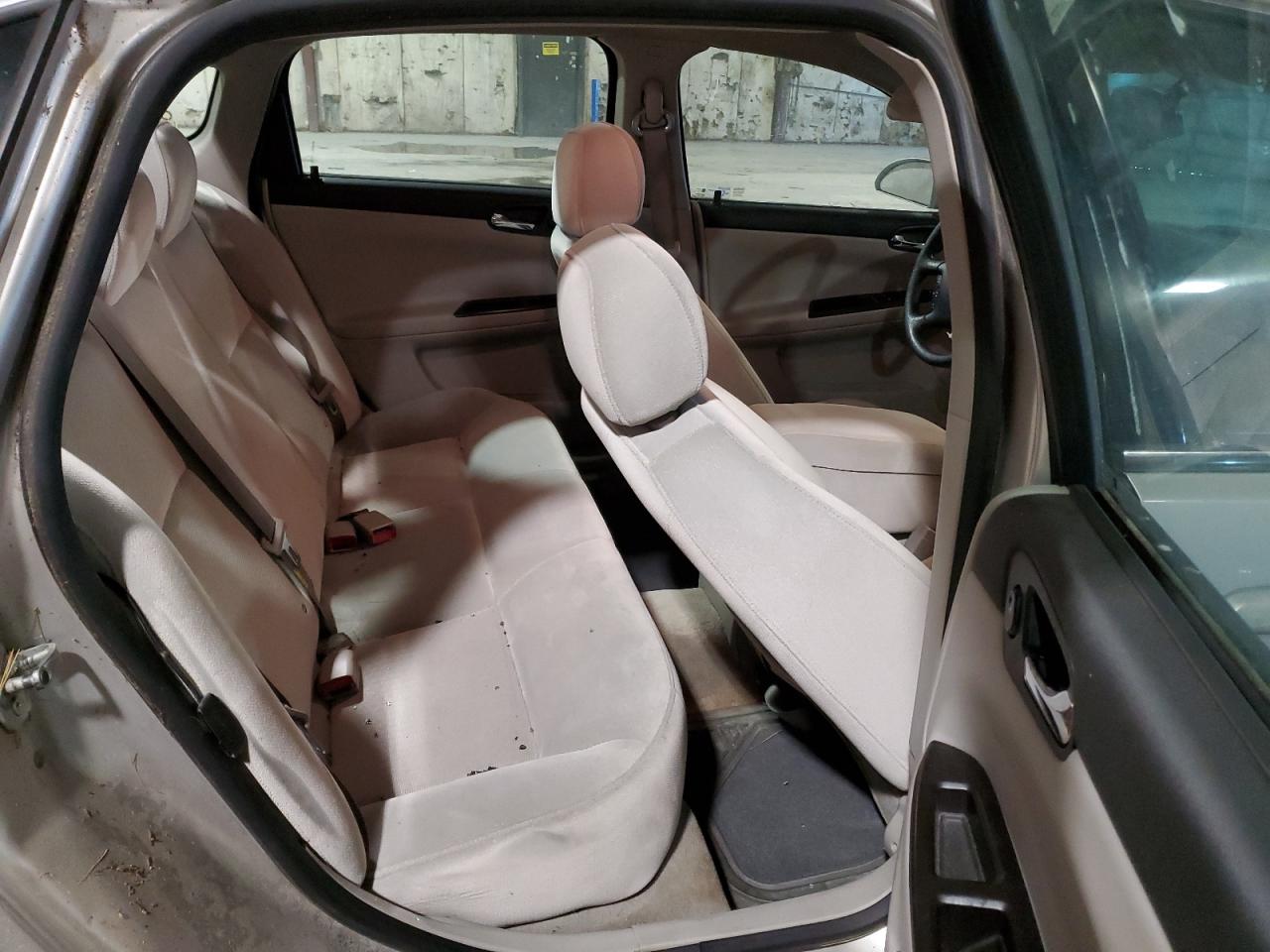 2006 Chevrolet Impala - Image 10