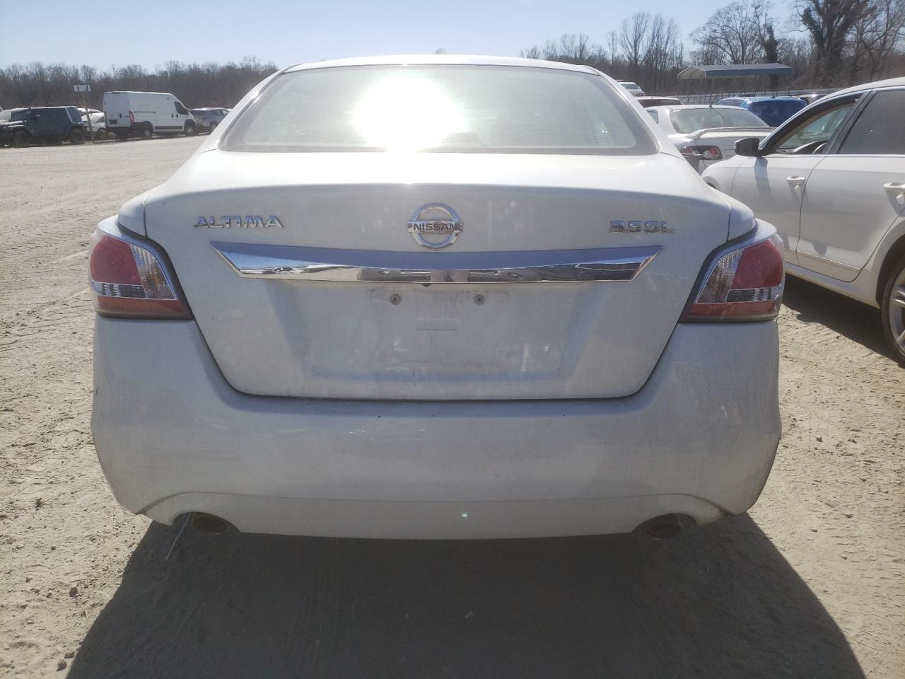 2015 Nissan Altima - Image 6