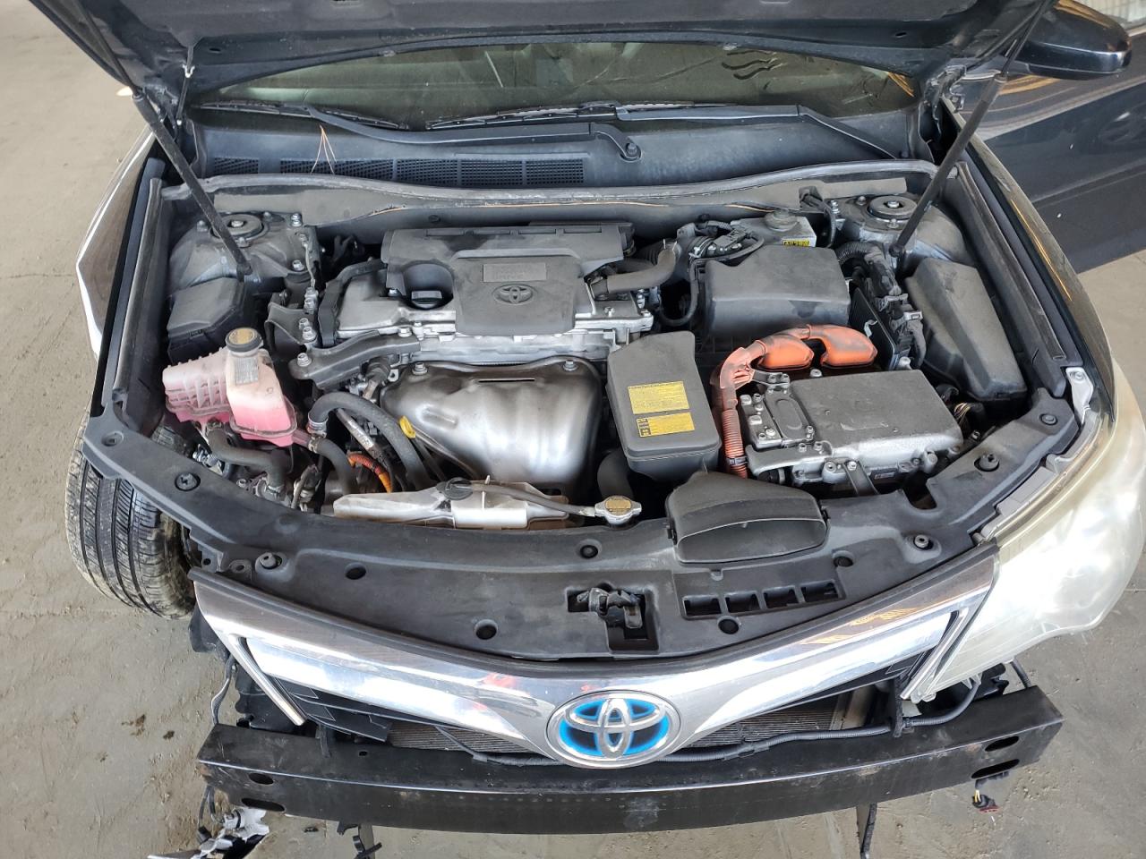 2013 Toyota Camry - Image 11