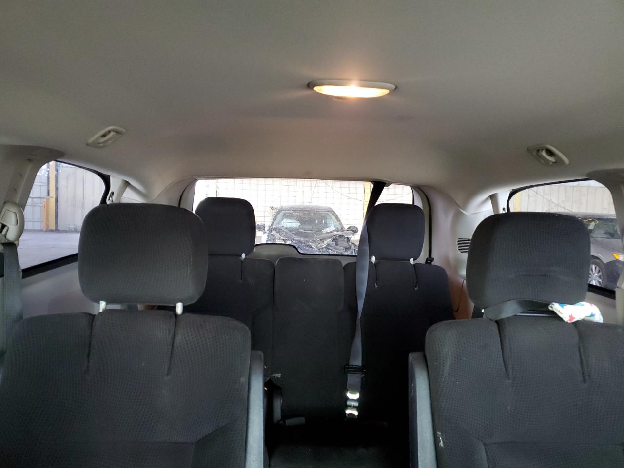 2016 Dodge Caravan - Image 10