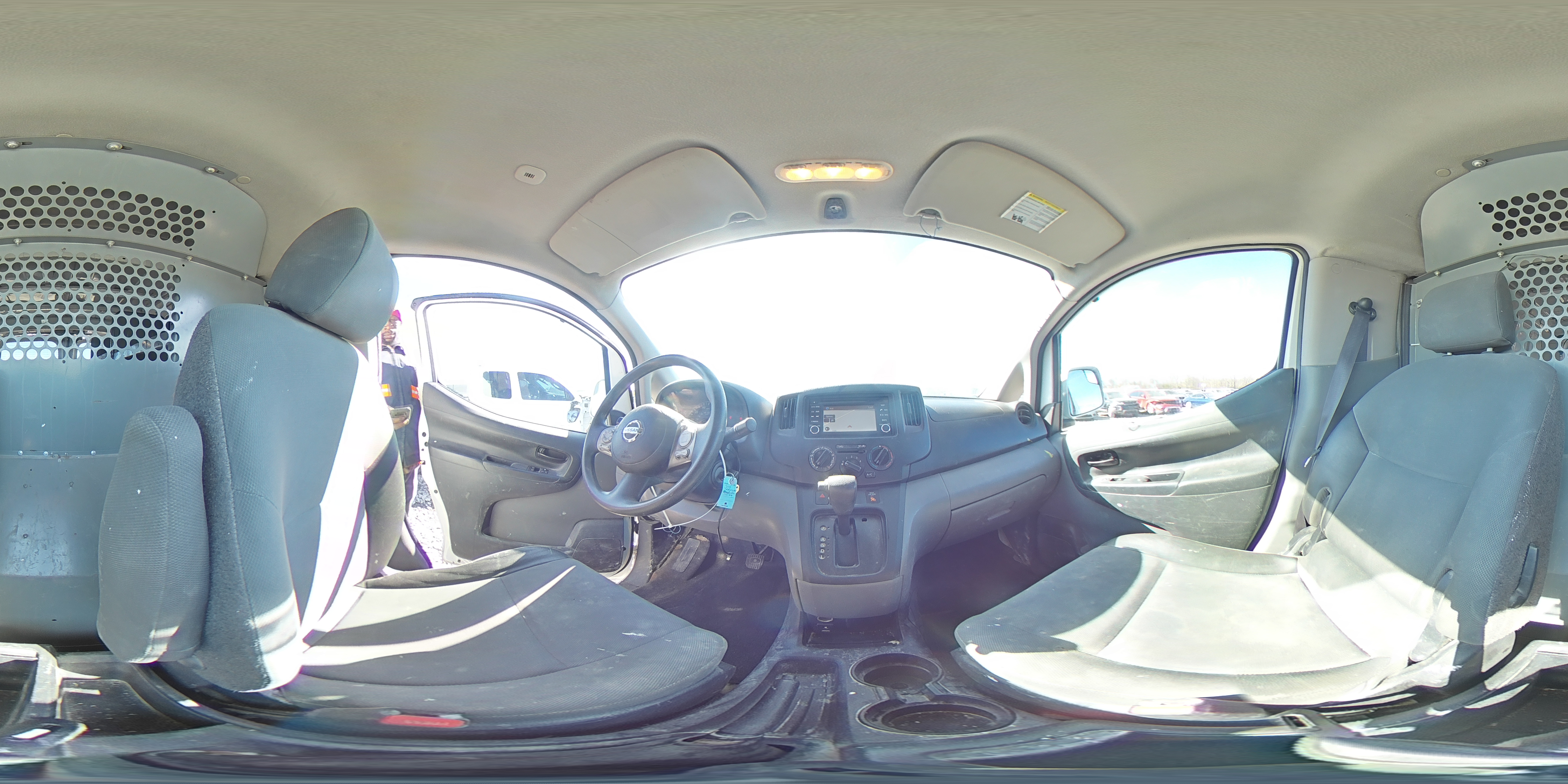 2014 Nissan NV - Image 16