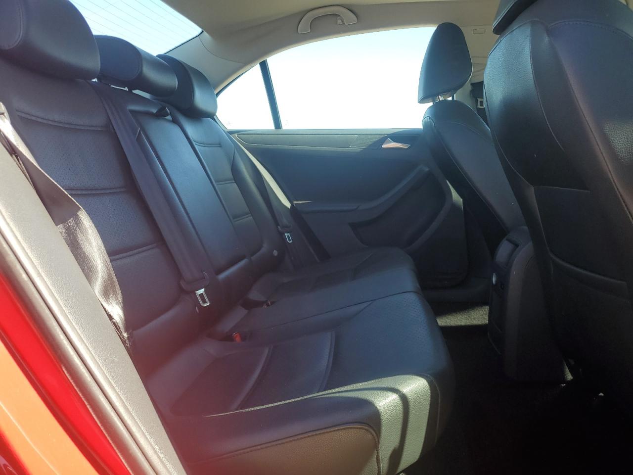 2014 Volkswagen Jetta - Image 11