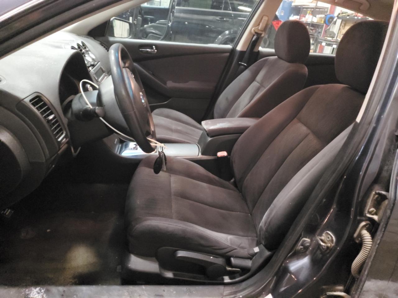 2010 Nissan Altima - Image 7