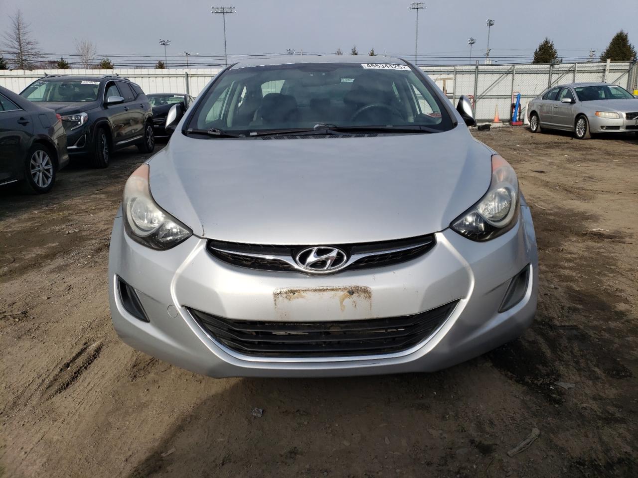 2011 Hyundai Elantra - Image 5
