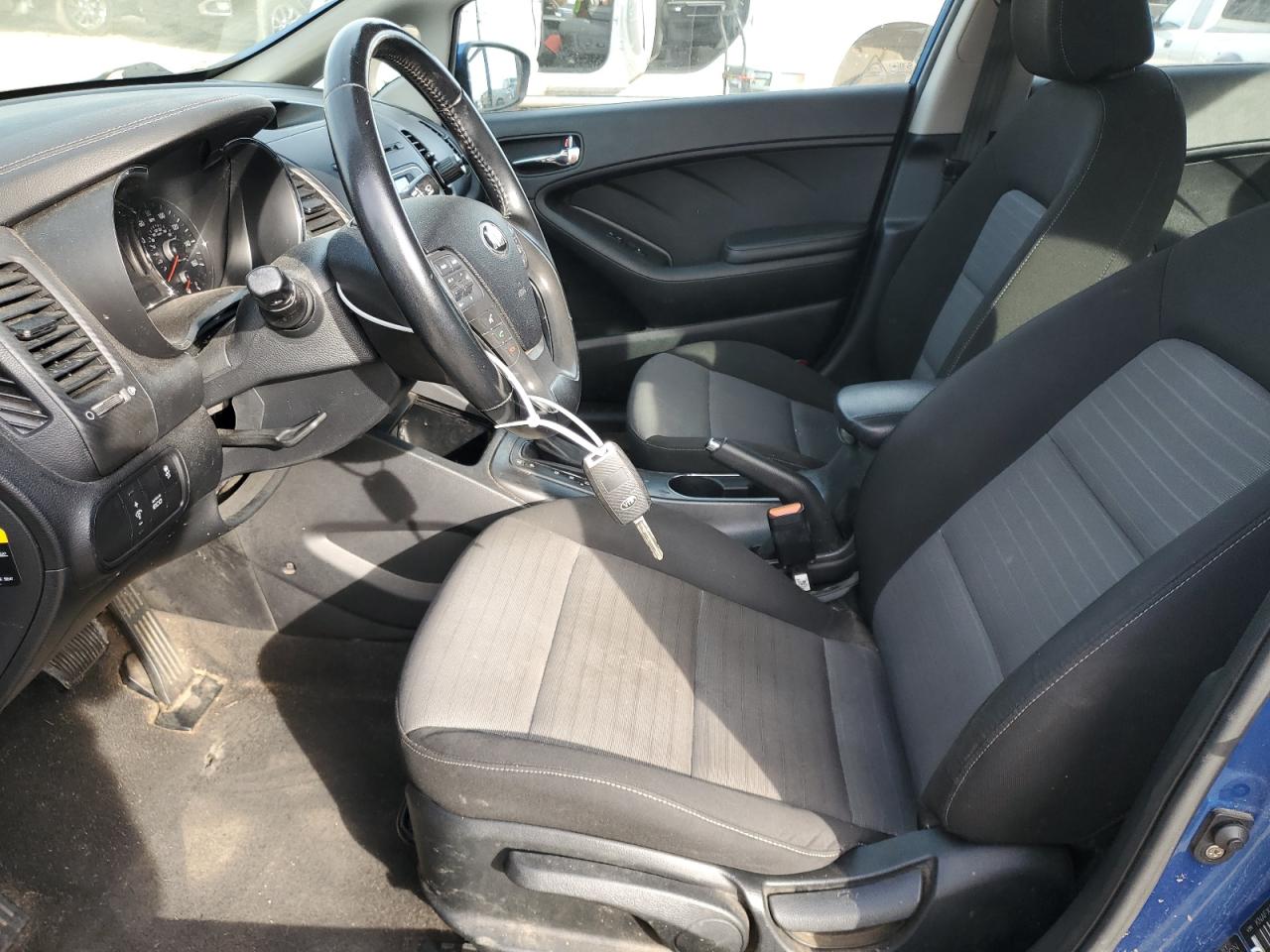 2015 Kia Forte - Image 7