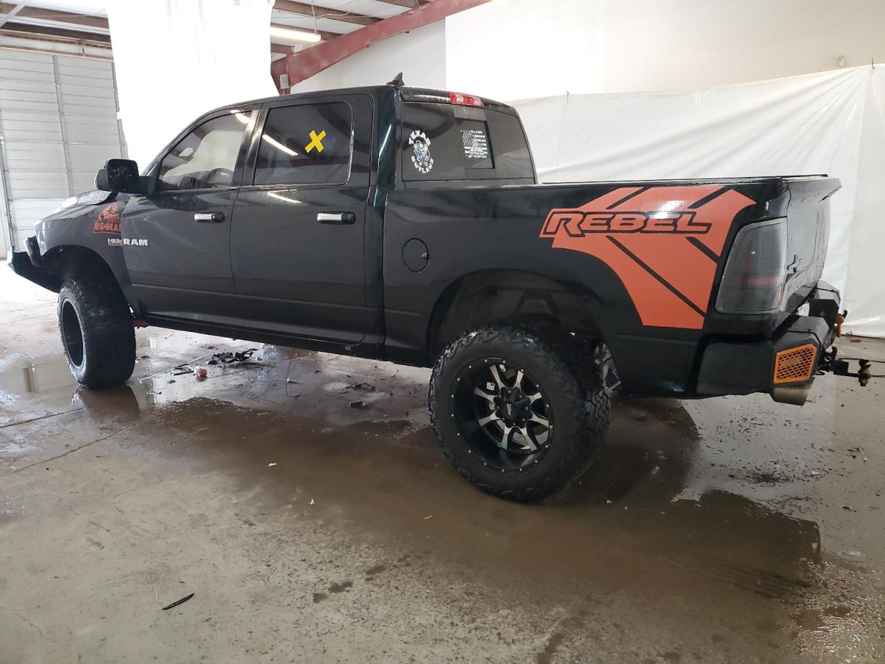 2015 RAM 1500 - Image 2