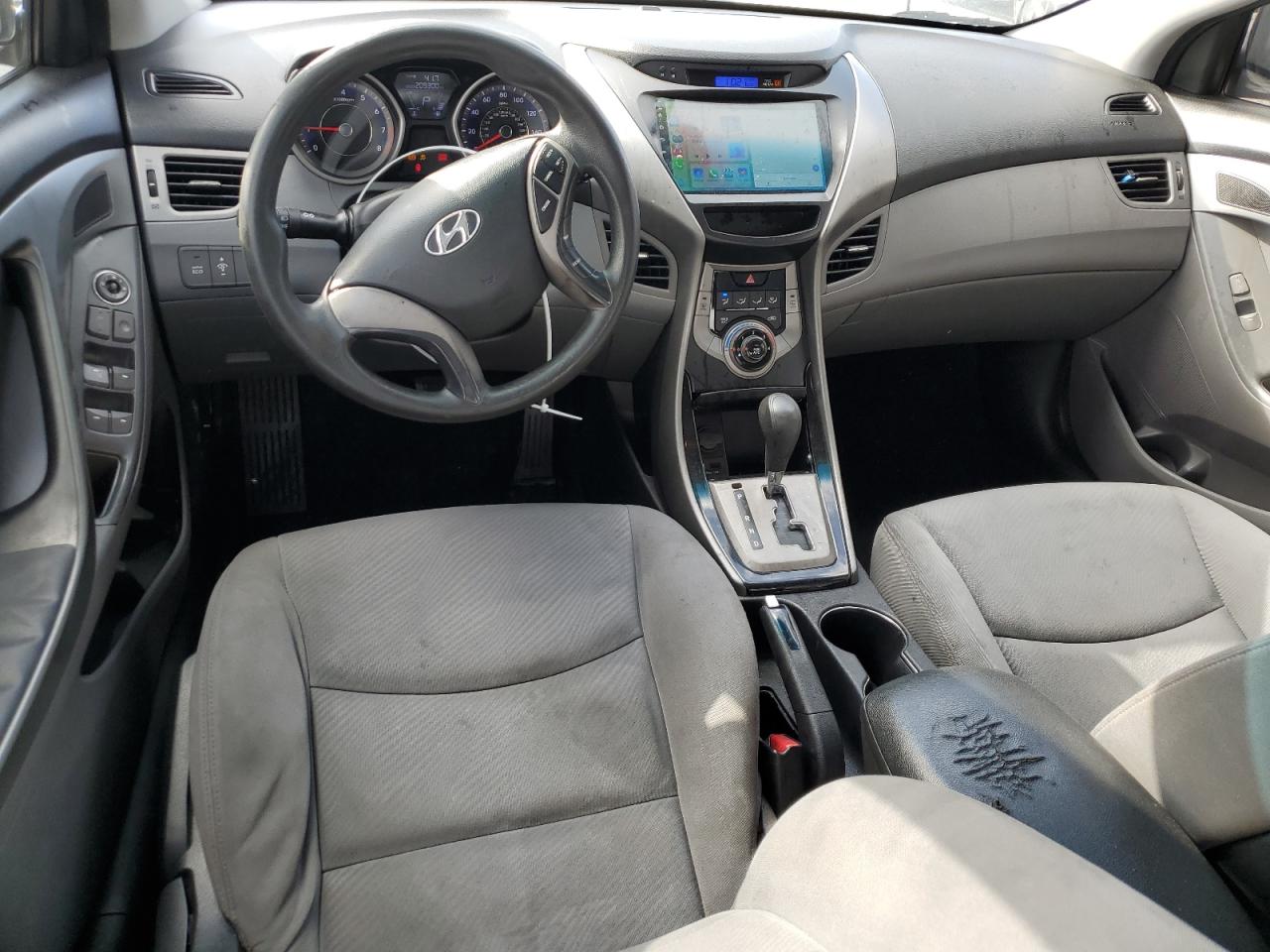 2013 Hyundai Elantra - Image 8