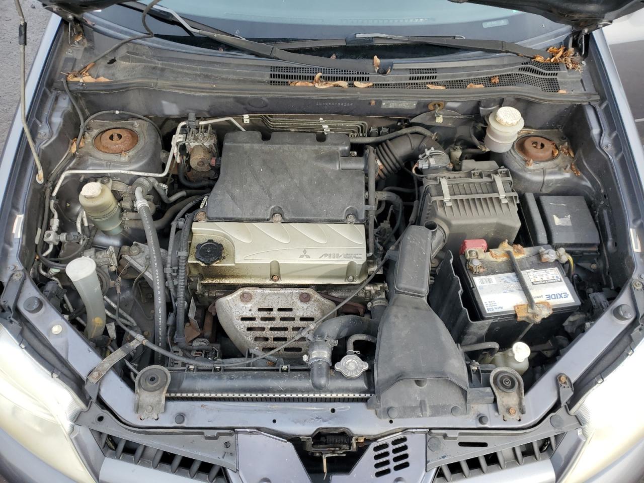 2005 Mitsubishi Outlander - Image 12