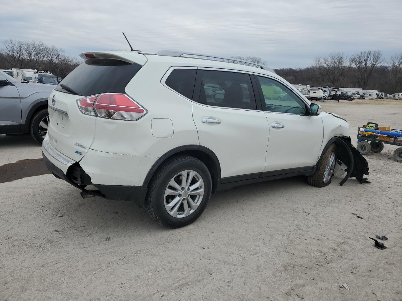 2014 Nissan Rogue - Image 3