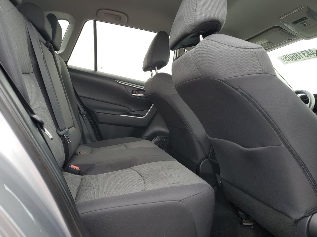 2021 Toyota RAV 4 - Image 11