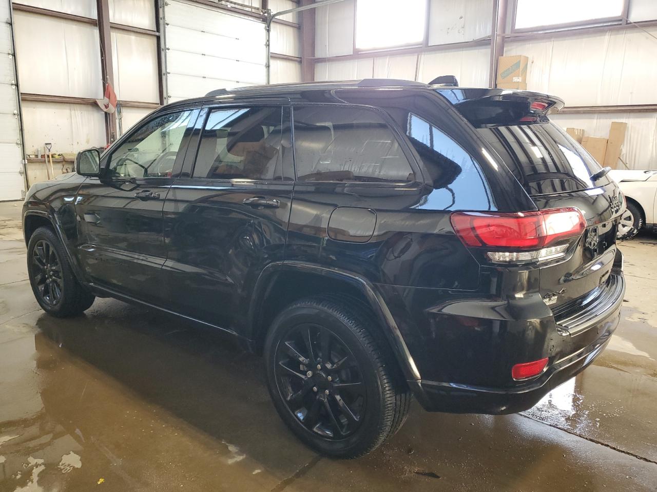 2019 Jeep Grand Cherokee - Image 2
