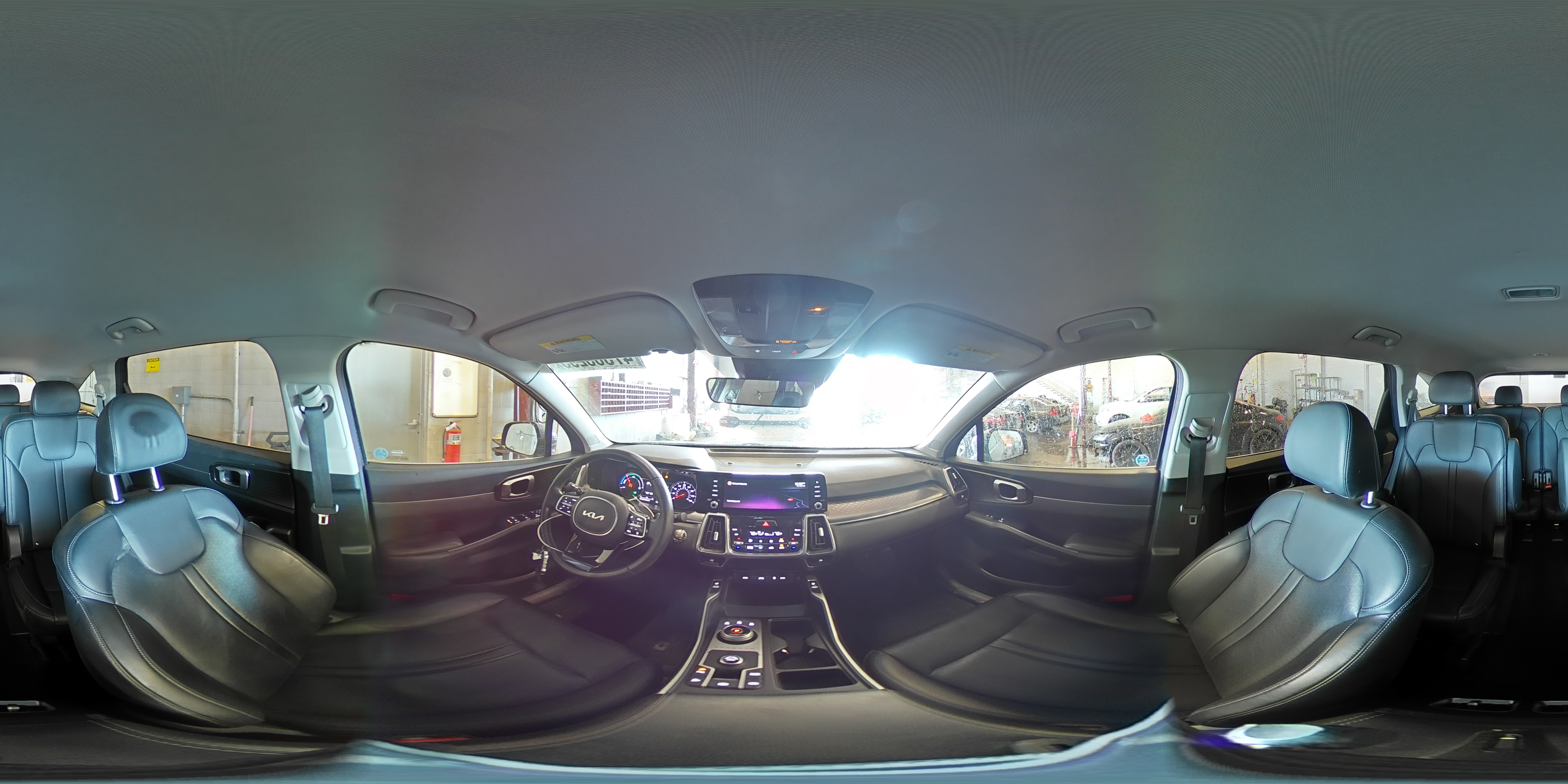 2022 Kia Sorento - Image 16