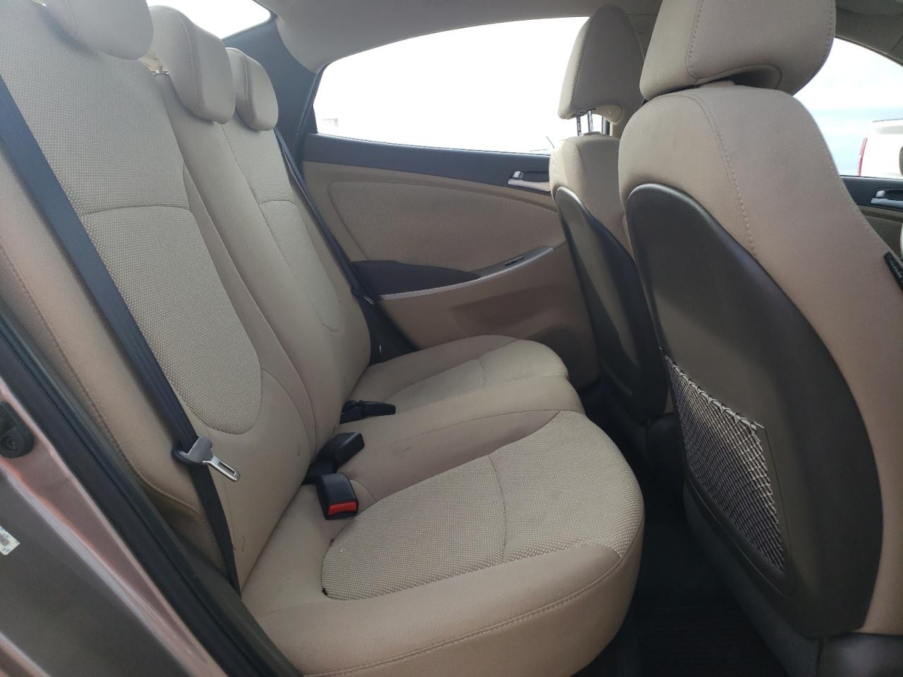2014 Hyundai Accent - Image 10