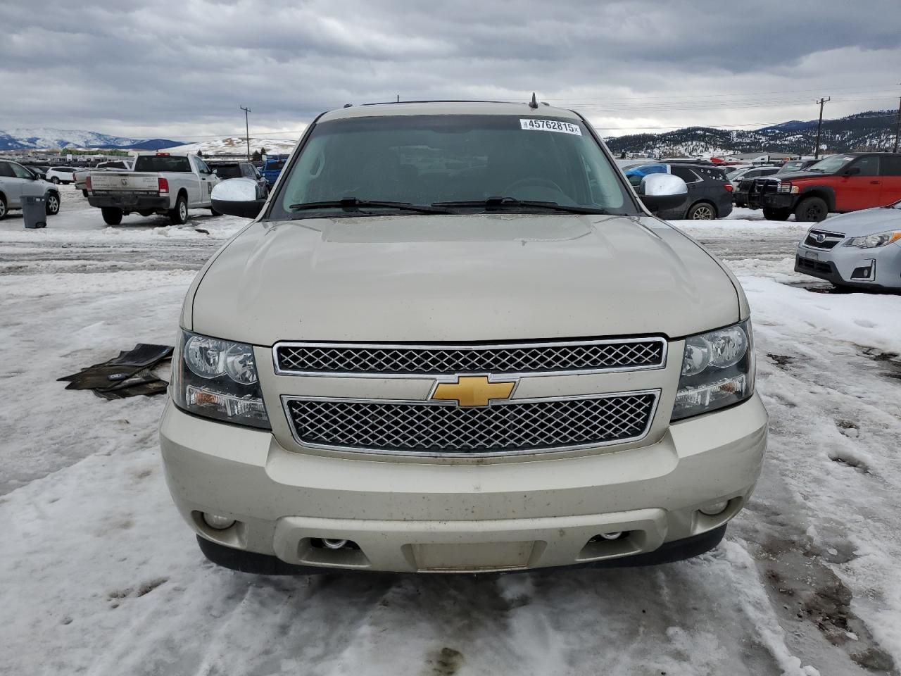 2014 Chevrolet Suburban - Image 5
