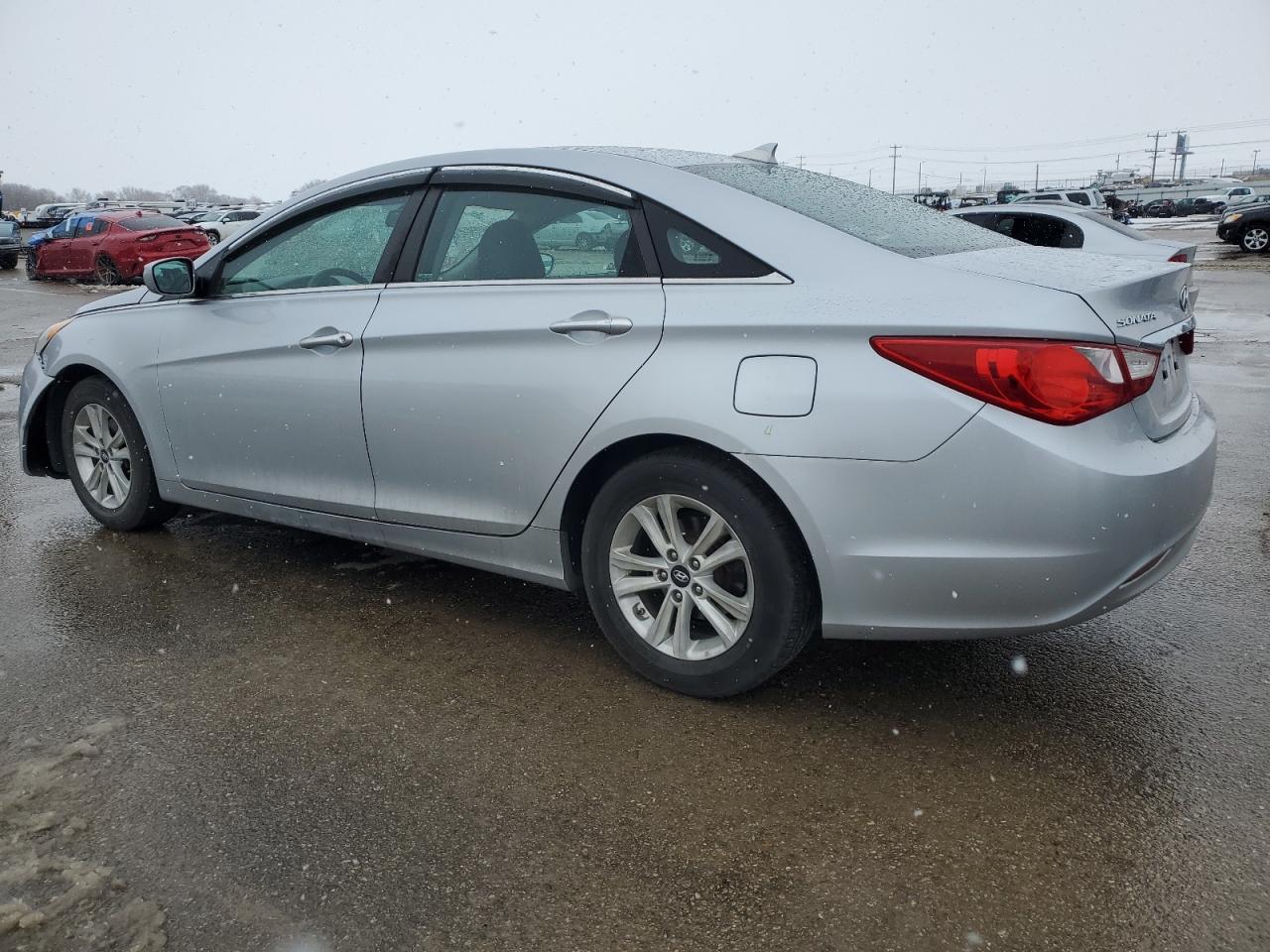 2013 Hyundai Sonata - Image 2