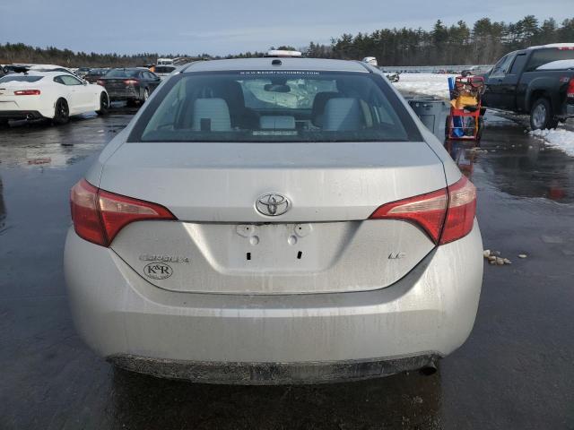  TOYOTA COROLLA 2018 Srebrny