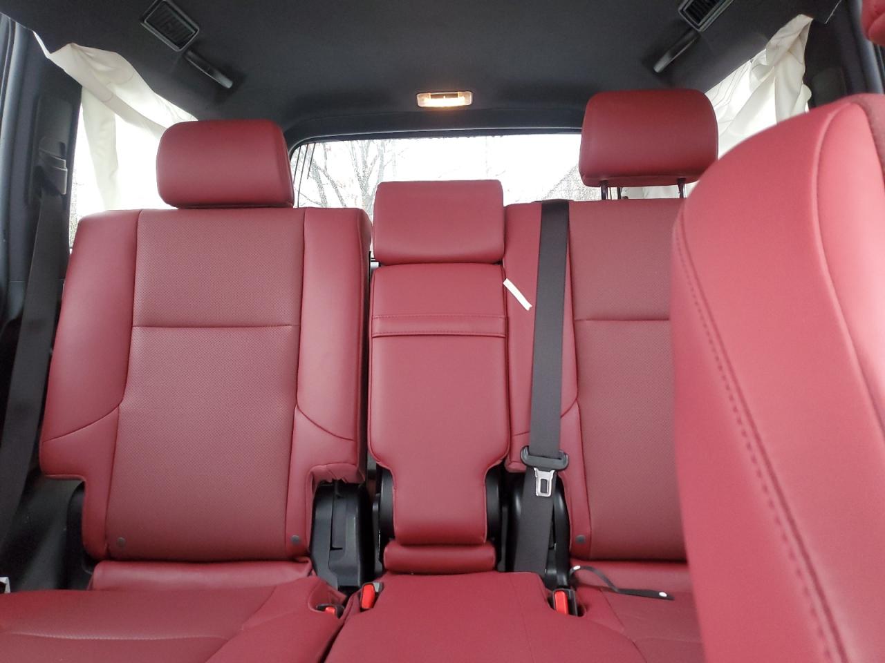 2023 Lexus GX - Image 10