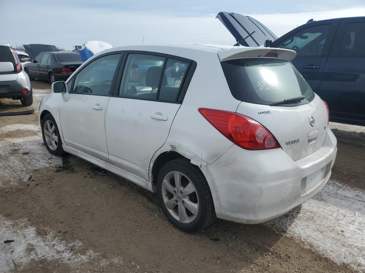 2010 Nissan Versa - Image 2