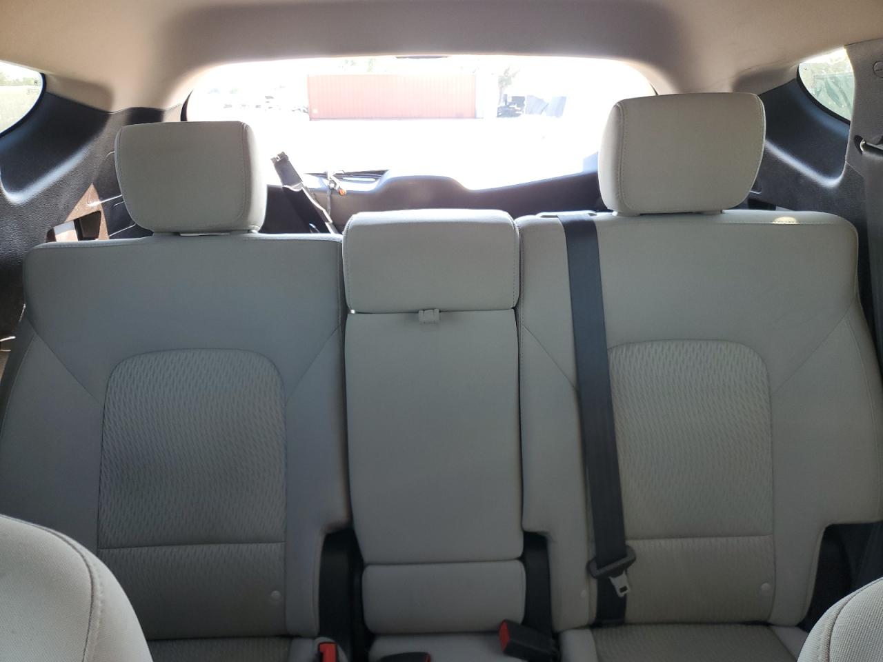 2018 Hyundai Santa Fe - Image 10