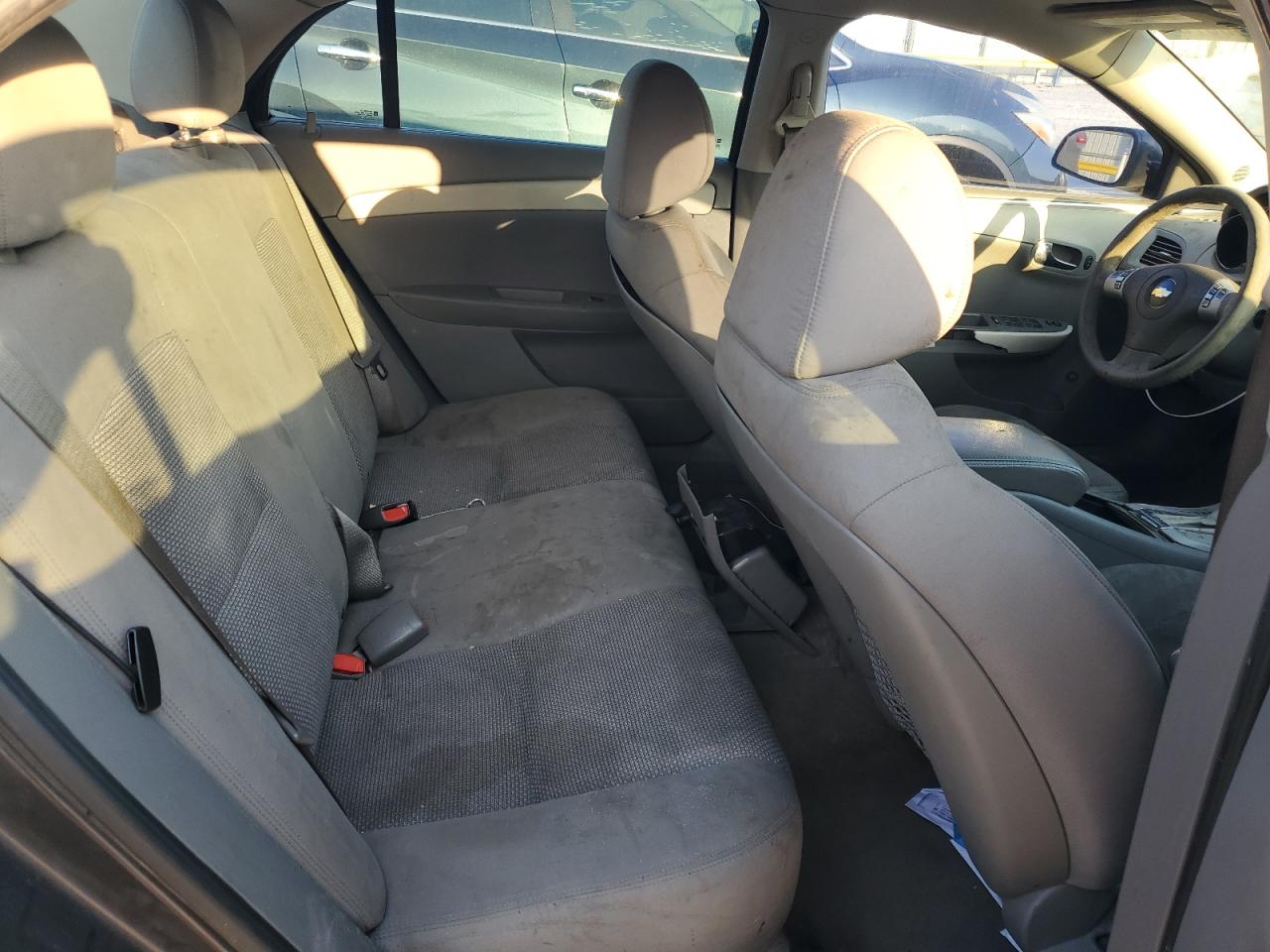 2011 Chevrolet Malibu - Image 11