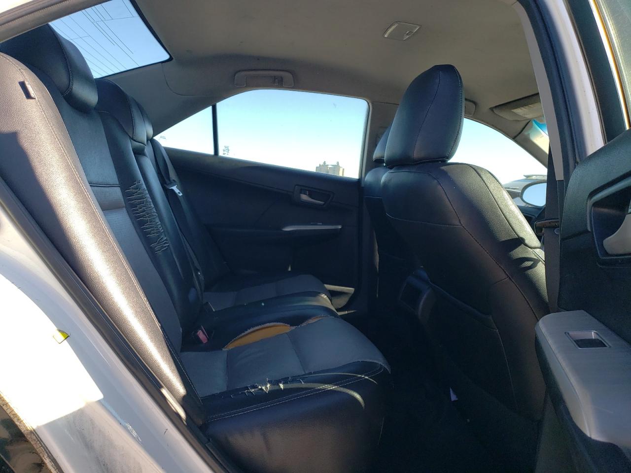 2012 Toyota Camry - Image 10