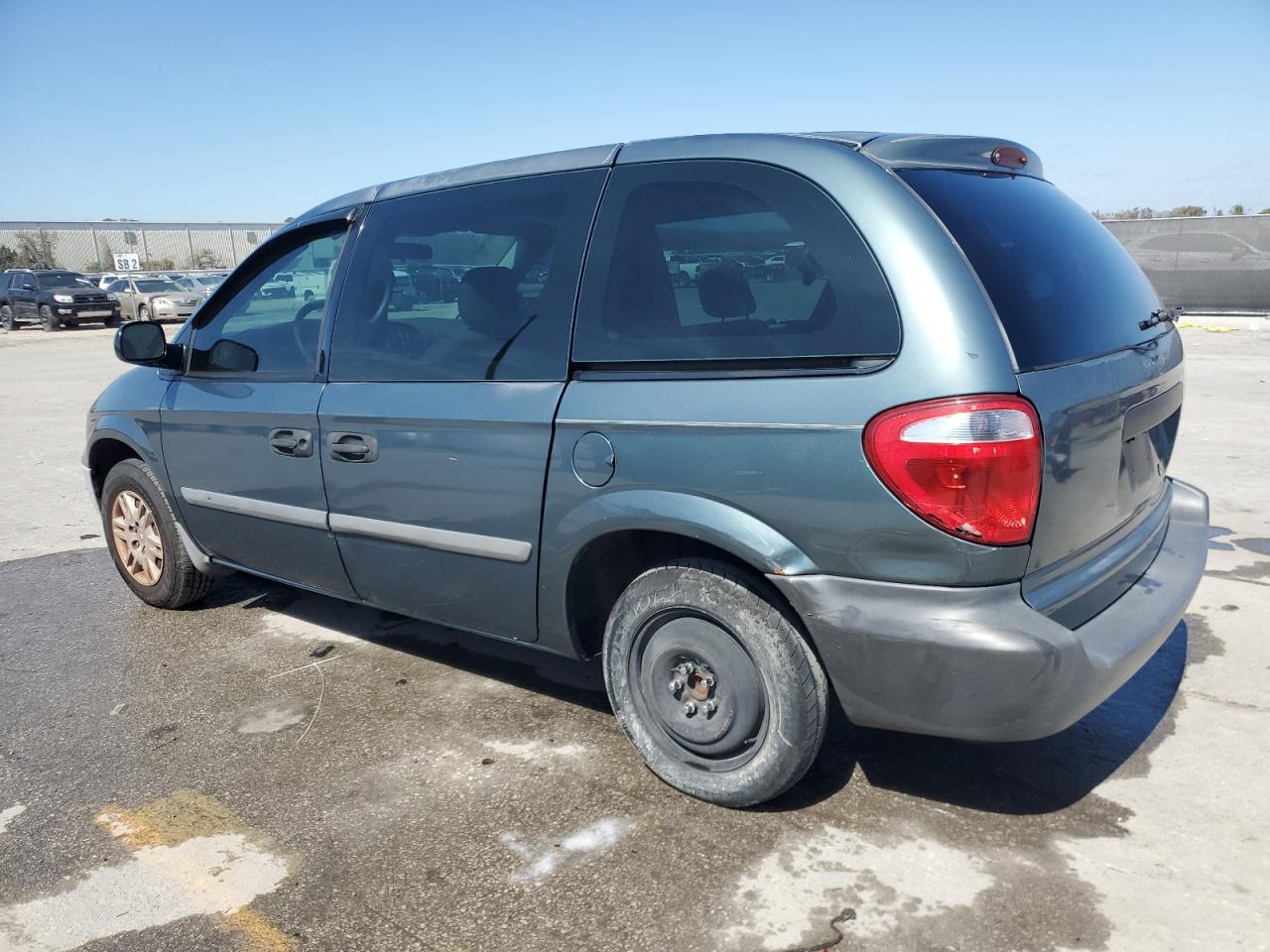 2007 Dodge Caravan - Image 2