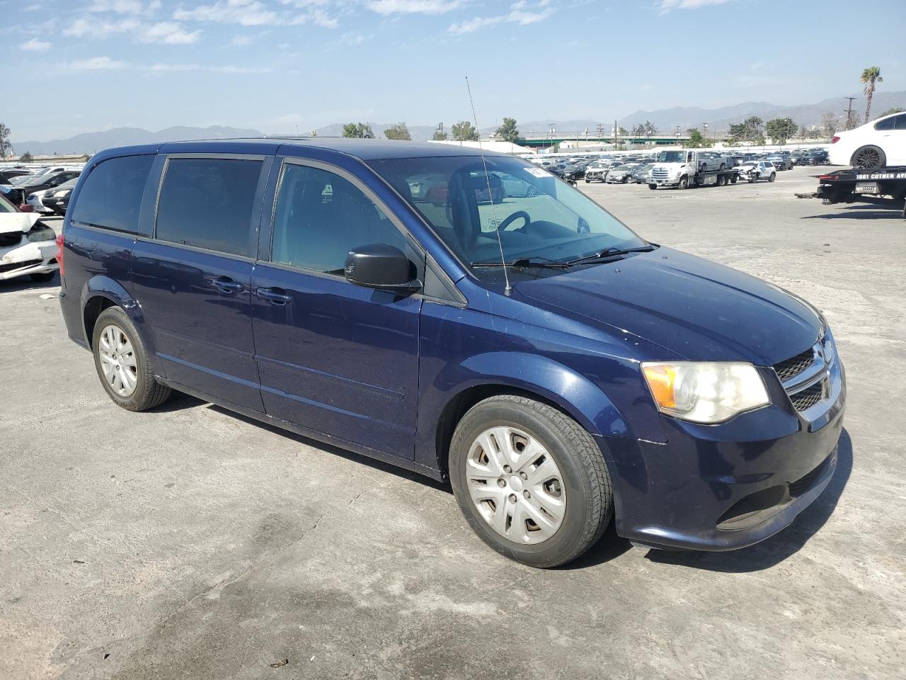 2016 Dodge Caravan - Image 4