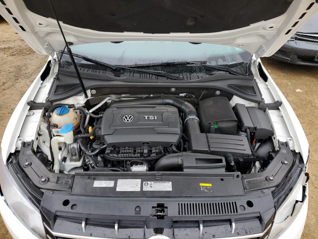 2015 Volkswagen Passat - Image 12