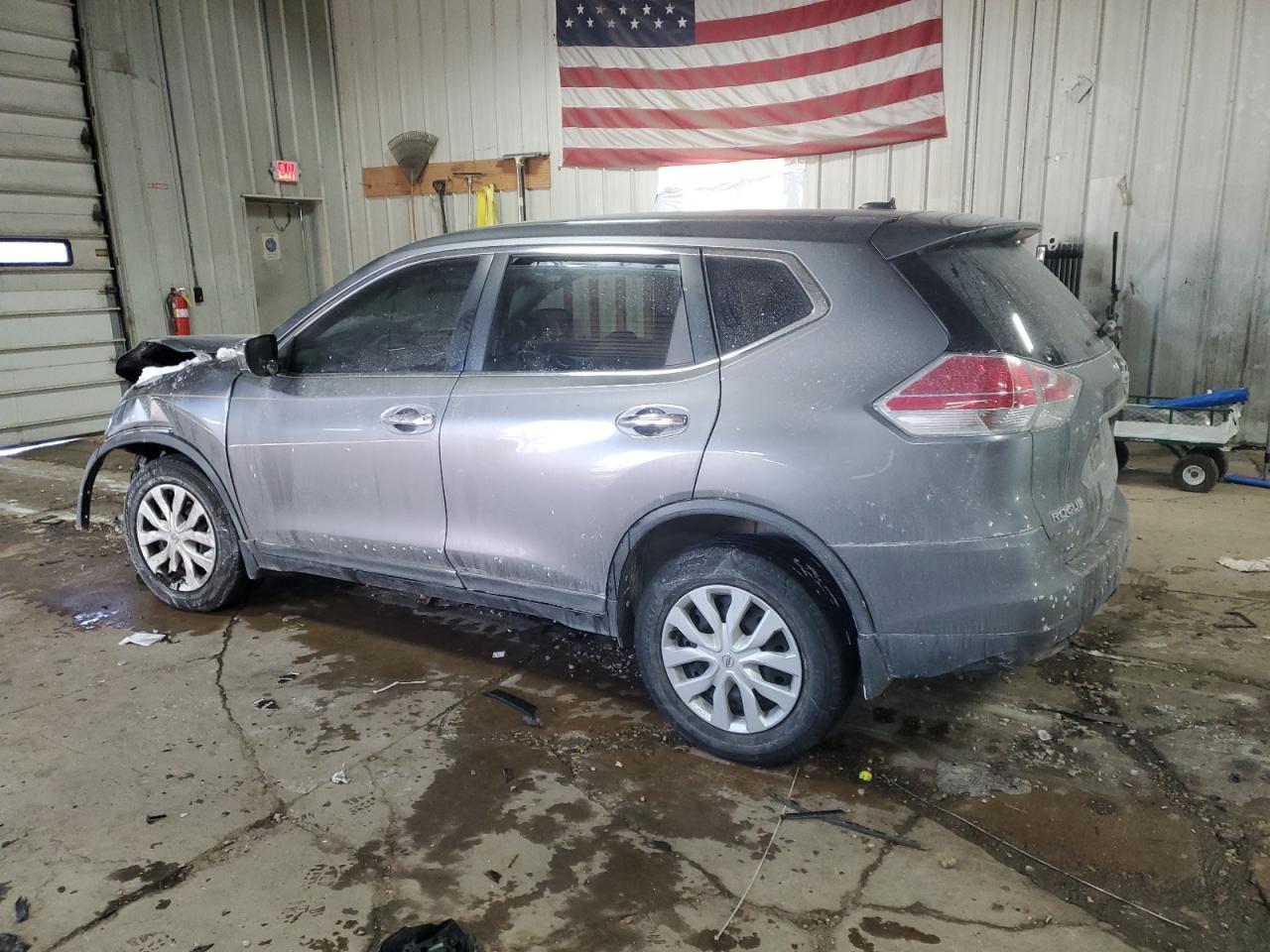 2015 Nissan Rogue - Image 2