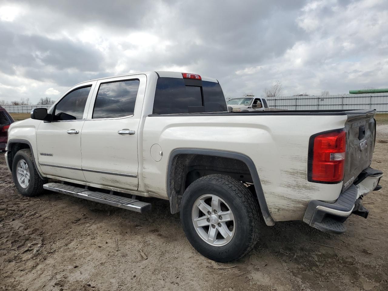 2014 GMC Sierra - Image 2