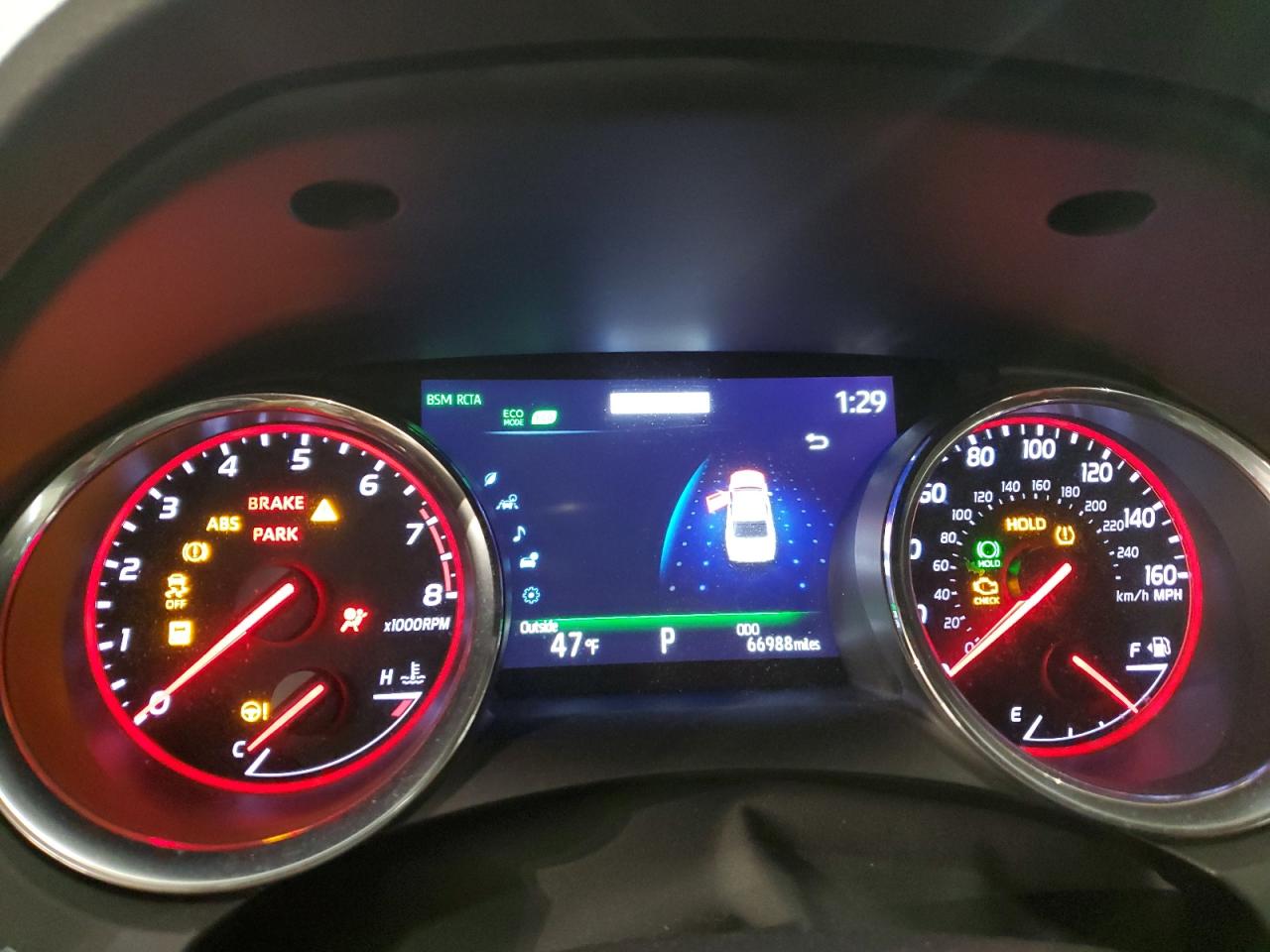 2019 Toyota Camry - Image 9