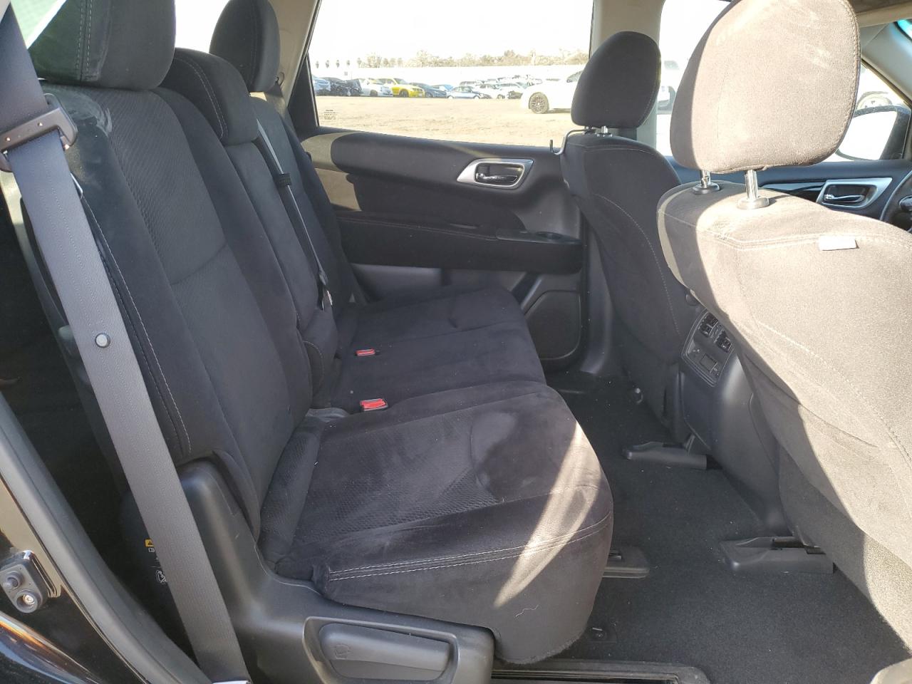 2014 Nissan Pathfinder - Image 11