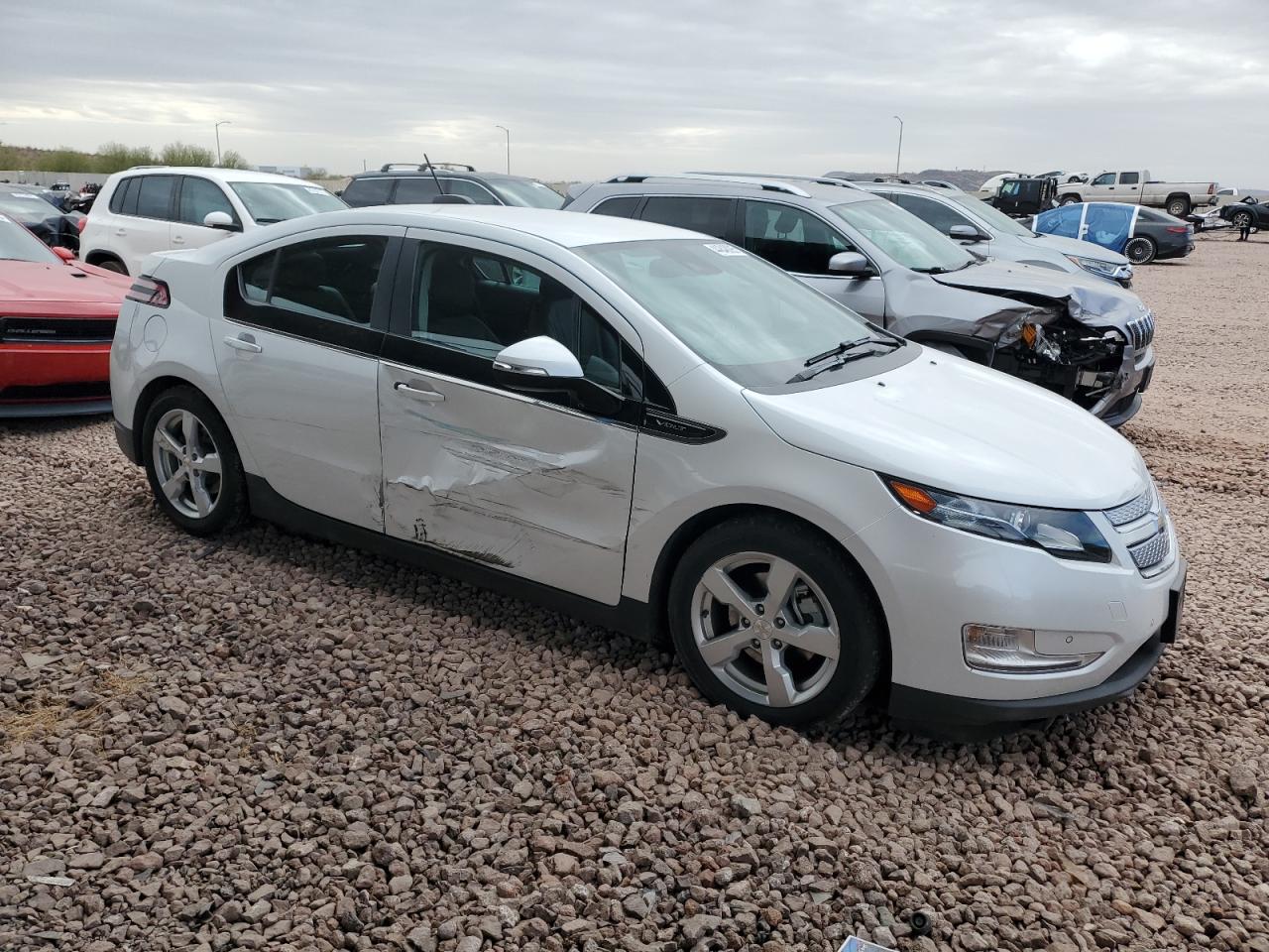 2015 Chevrolet Volt - Image 4
