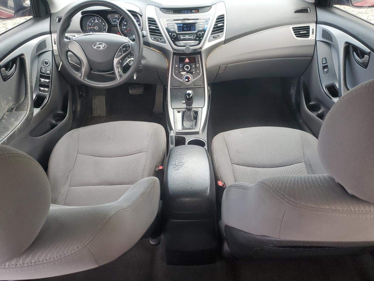 2014 Hyundai Elantra - Image 8