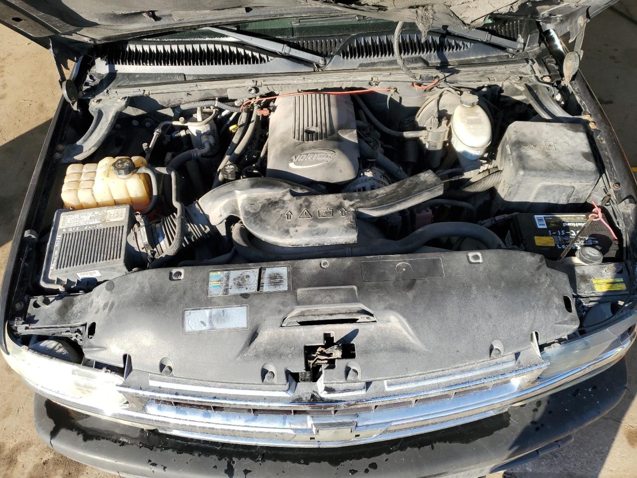 2003 Chevrolet Tahoe - Image 12