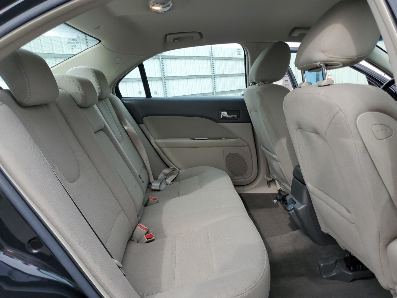 2010 Ford Fusion - Image 10