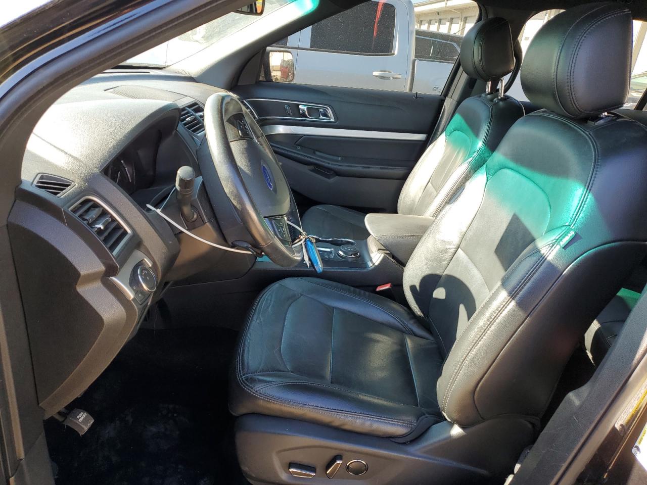 2016 Ford Explorer - Image 7